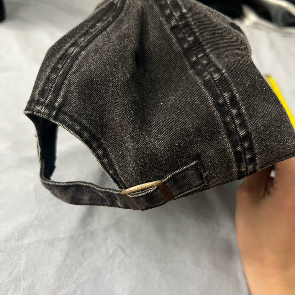Taylor Swift embroidered hat - Picture 3 of 5